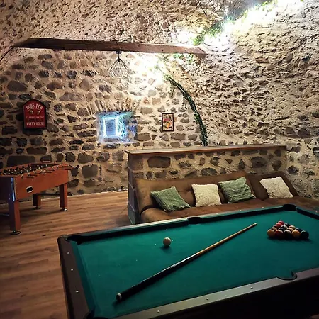 Maison Auvergnate - Buron Casa de Férias *